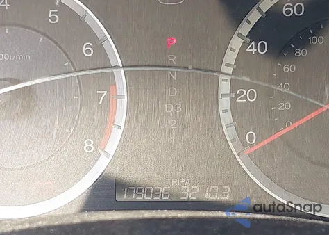 2008 Honda Accord 2.4 Lx-P z USA, uszkodzony, nr VIN 1HGCP26428A020255